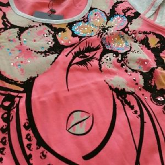 GLAMOROUS GRAPHIC ART URBAN TOP - Picture 4 of 4